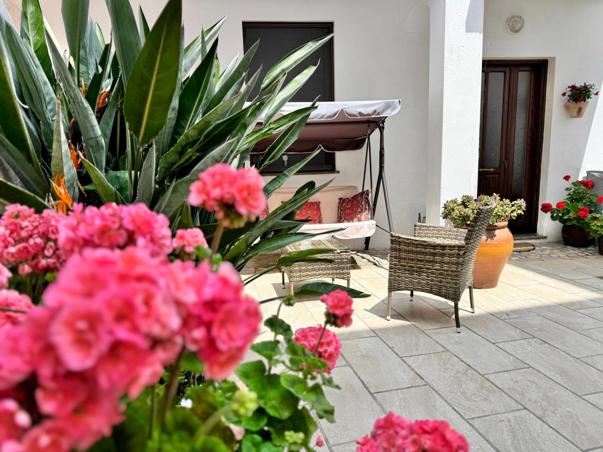 Casa Lia - Independent Apartment In The Gulf Of Orosei Galtellì Kültér fotó